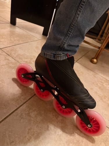 Customer photo review of Vaypor Zipper Toebox Inline Speed Skates