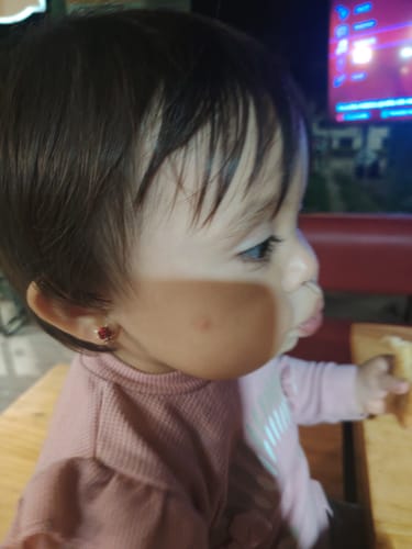 Customer photo review of Aretes Mariquita