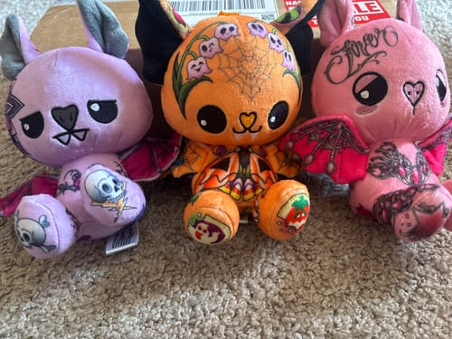 Customer photo review of Batties Plush Pendant Blind Box