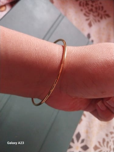 Customer photo review of Round Wire Bangle Bracelet