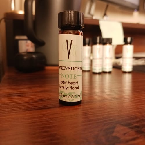 Customer photo review of Honeysuckle Fragrance Note