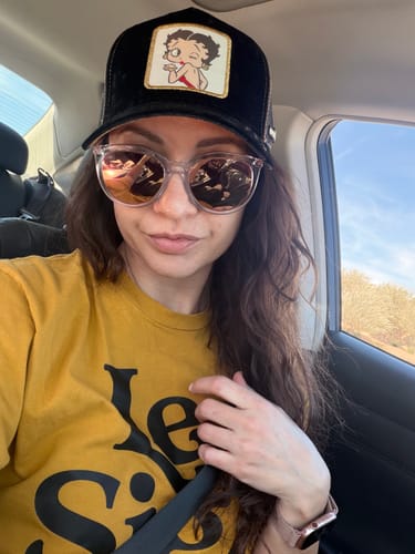 Customer photo review of OVERLORD X Betty Boop: Kissing Betty Trucker Cap