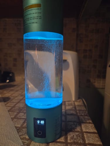 Customer photo review of Evolved H2O™ Advanced Hydrogen: Pro Bottle