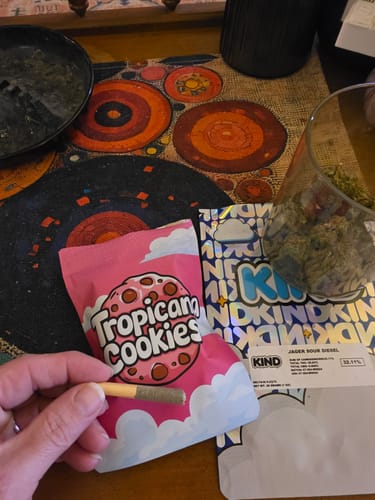 Customer photo review of Tropicana Cookies - Pack of Pre-Rolls (10 Pack) - Sativa