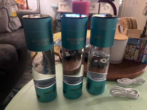 Customer photo review of Evolved H2O™ Hydrogen: Pro Bottle