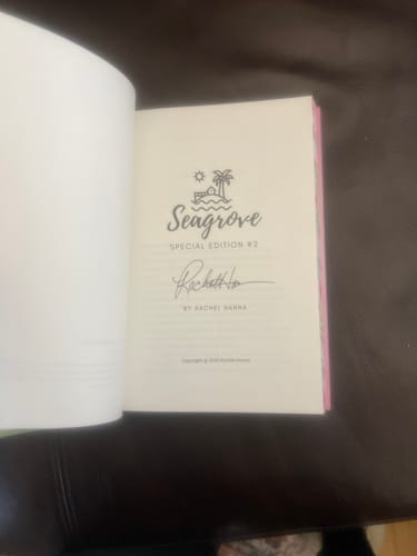 Customer photo review of Seagrove 2 Special Edition Hardcover (+ AUTHOR-SIGNED BOOKPLATE)