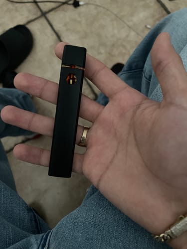 Customer photo review of 1 Gram Delta-8 THC Vape Pen | Strawberry Cheesecake - Indica