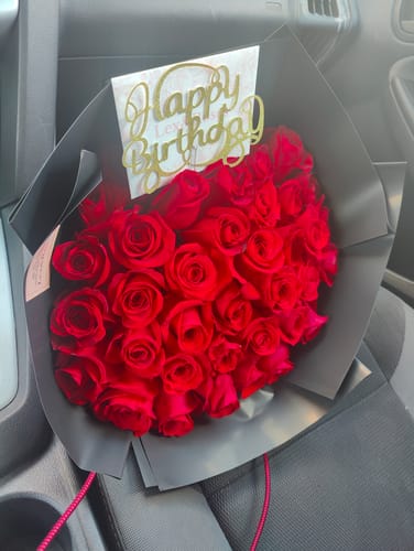 Customer photo review of Red Rose Bouquet