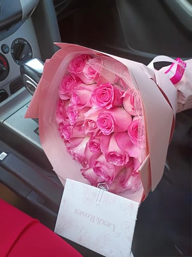 Customer photo review of Glitter Pink Roses