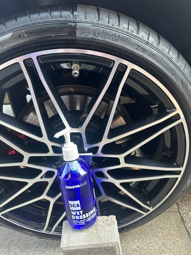 Customer photo review of SC6 WET DRESSING DI INNOVACAR DRESSING E NERO GOMME LUCIDO IN GEL PER AUTO