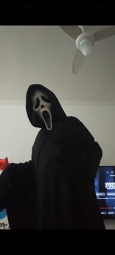Customer photo review of Manto Clássico Ghostface - Tecido Premium