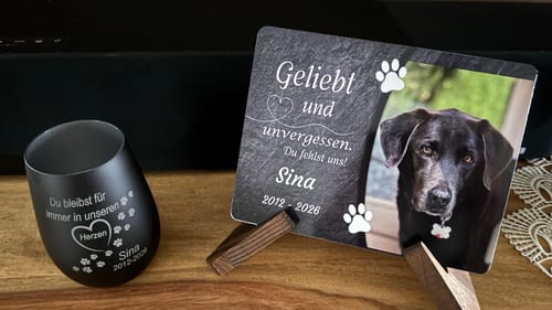 Customer photo review of Hunde Gedenktafel mit Foto & Spruch (UV- & Wetterfest)