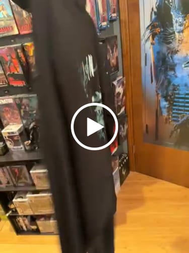 Customer video review of Aliens: 40th Anniversary - Zip Hoodie