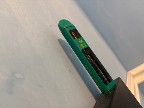 Customer photo review of Colombian Rechargeable Disposable Vapes 3g (1ct)