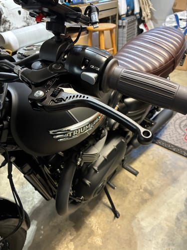 Customer photo review of ASV C5 Triumph Brake & Clutch Lever Set (shorty & standard lengths) - BRC520 - CRC541 - T100 - T120 - Bobber - Trident 600 - Street Triple - Daytona