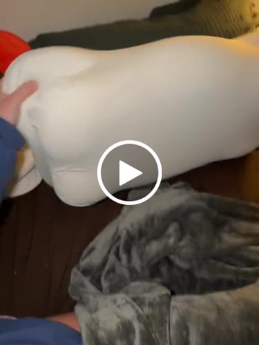 Customer video review of Cloud Cooling Pillow Case