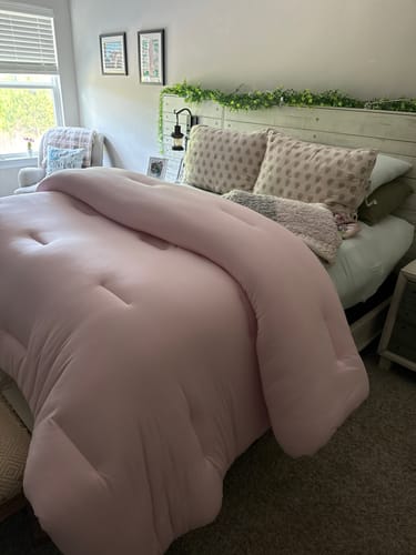 Customer photo review of MarshMellow Comforter