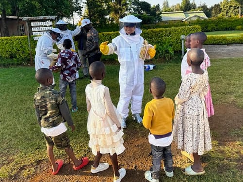 Customer photo review of Triple Layer Protective Ventilated Bee Suit with Veil - AirFlow Series - Plastic Zipper