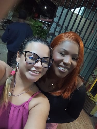 Customer photo review of Lace Front HD Cassandra Ruiva - Repartição Livre 13x4