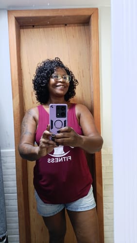 Customer photo review of Wig Mila Castanho Escuro Cacheada