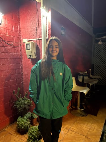 Customer photo review of Chaqueta Impermeable