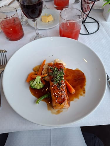 Customer photo review of Menú Golden