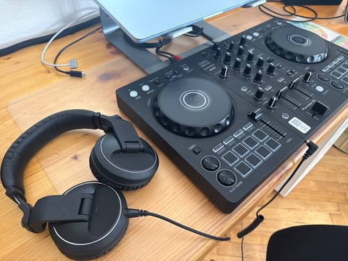 Customer photo review of Pioneer HDJ-X5 Kopfhörer
