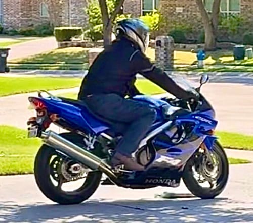 Customer photo review of Taranis Elite AAA-rated single-layer motorcycle jeans in dark indigo blue