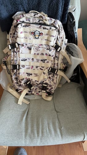 Customer photo review of Mochila Táctica V1 45L All in Sweet Cream