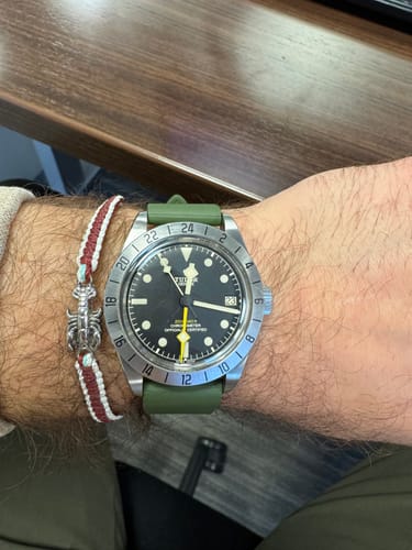 Customer photo review of W.O.E. FKM Rubber Watch Strap