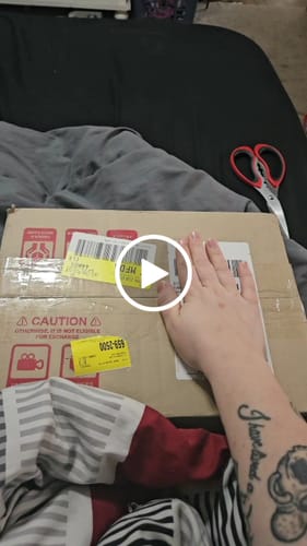 Customer video review of BTS - ARIRANG 5TH ALBUM WEVERSE SHOP EARLY BIRD GIFT STANDARD + LIVING LEGEND + WEVERSE ALBUMS VER SET