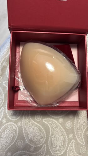 Customer photo review of Pezoneras Triángulos con Adhesivo