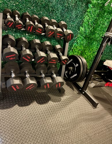 Customer photo review of Sets de Mancuernas de Caucho Dodecagonales + RACK de 3 Niveles