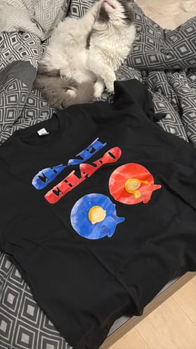 Customer photo review of Chapi Chapo — French Classics Graphic Tee