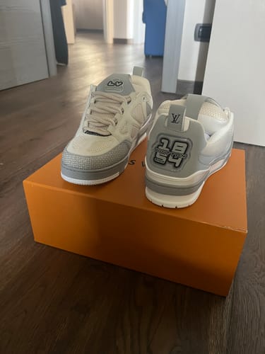 Recensione con foto di un cliente su Sneakers LV Skate Grigia/Bianca