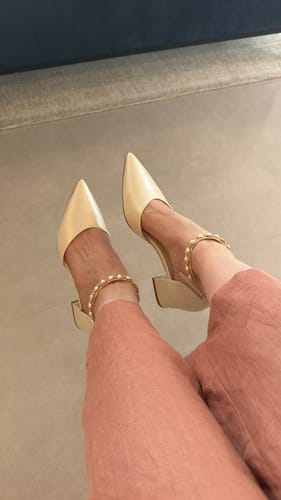 Customer photo review of Scarpin Noiva Couro Perolado Off White