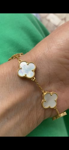 Customer photo review of Bracciale Quadrifoglio con Madreperla
