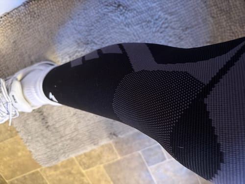 Customer photo review of Compression Sleeves V2 for Knees and Legs