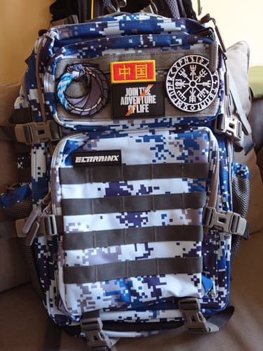 Customer photo review of Mochila Táctica V1 45L All In Navy Digital