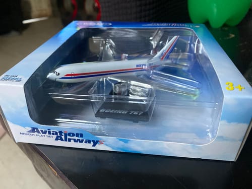 Customer photo review of Avión Aviation Airways Boeing B767 - Welly
