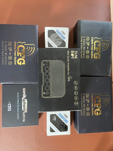 Customer photo review of CFG CF-80 2.4GHz High-Fidelity Guitar/Bass Wireless System