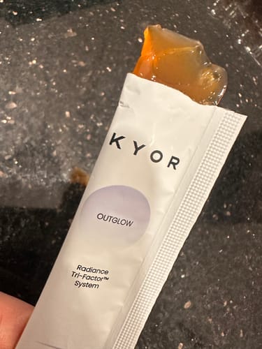 Customer photo review of OUTGLOW - Radiance Tri-Factor™ Jelly