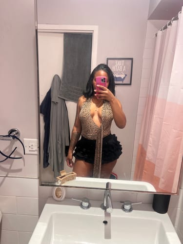 Customer photo review of Alise Knit Ruffle Textured Mini Skort