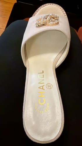 Customer photo review of CC 2026 Wedge Sandals 65 Light Beige Suede 667773