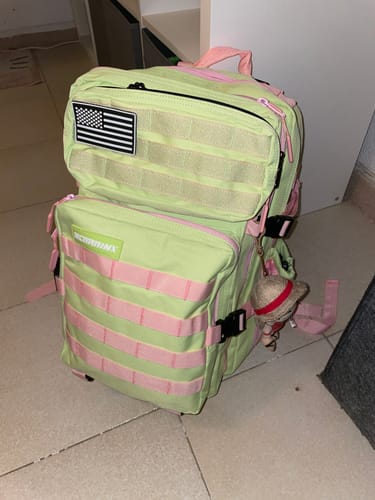 Customer photo review of Mochila Táctica V1 All In 45L Passion Lime