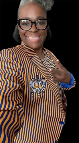 Customer photo review of Sgrho Striped Blazer