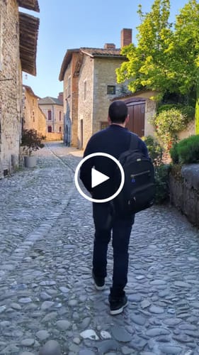 Customer video review of 'Everyday' backpack in Black