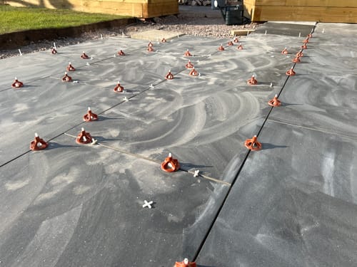Customer photo review of Levelling Caps For Porcelain Tiles (100 or 300 pcs)