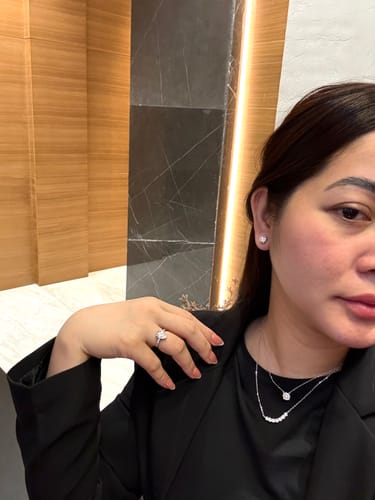 Customer photo review of Aisha Moissanite necklace