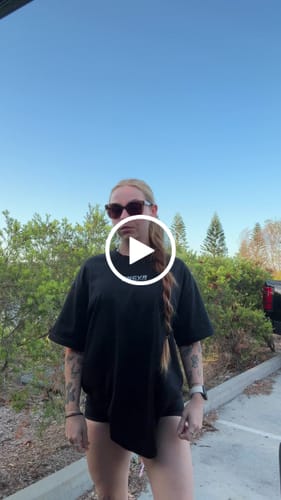 Customer video review of BLESSING HEAVY OVERSIZED TEE